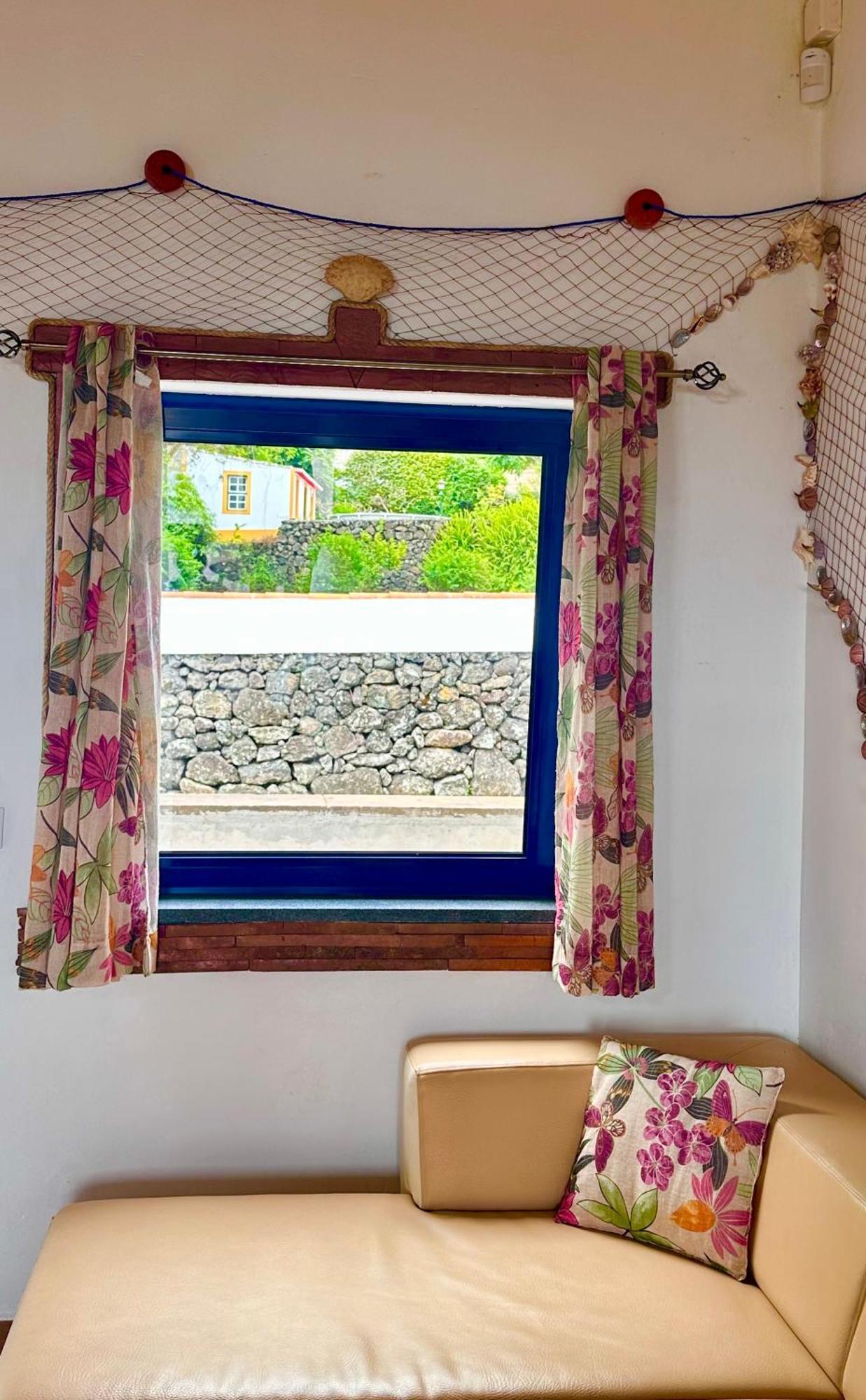 Flora E Fauna House Villa Biscoitos  ภายนอก รูปภาพ